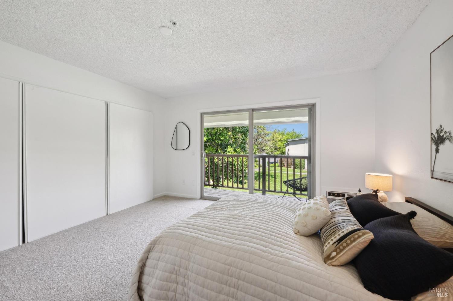 Detail Gallery Image 21 of 37 For 1002 Eleanor Ave, Rohnert Park,  CA 94928 - 2 Beds | 1/1 Baths