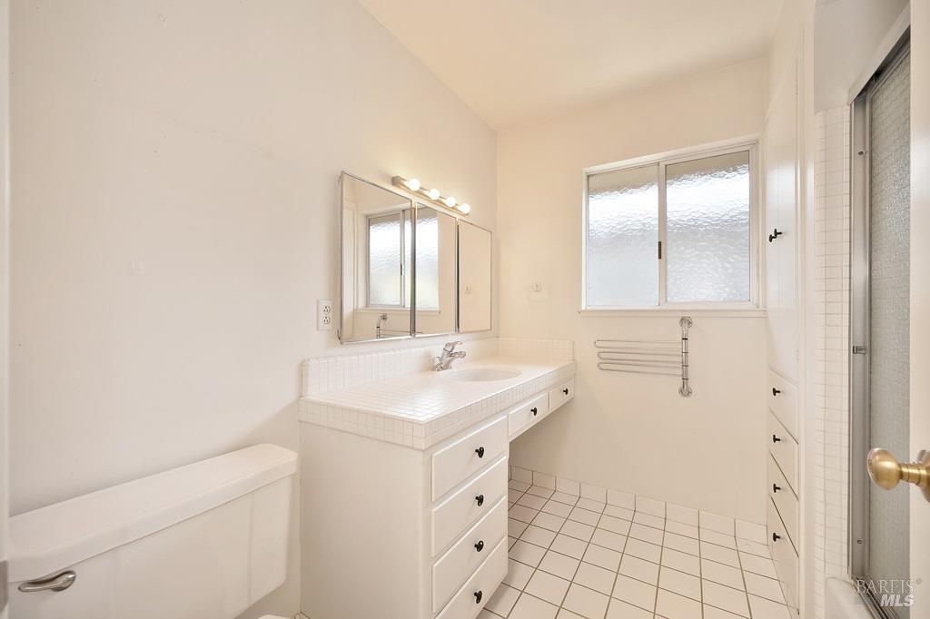 Detail Gallery Image 14 of 31 For 75 Edgewater Dr, Rio Vista,  CA 94571 - 3 Beds | 2/2 Baths