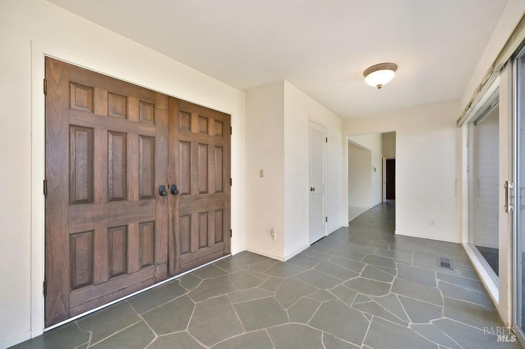 Detail Gallery Image 10 of 31 For 75 Edgewater Dr, Rio Vista,  CA 94571 - 3 Beds | 2/2 Baths