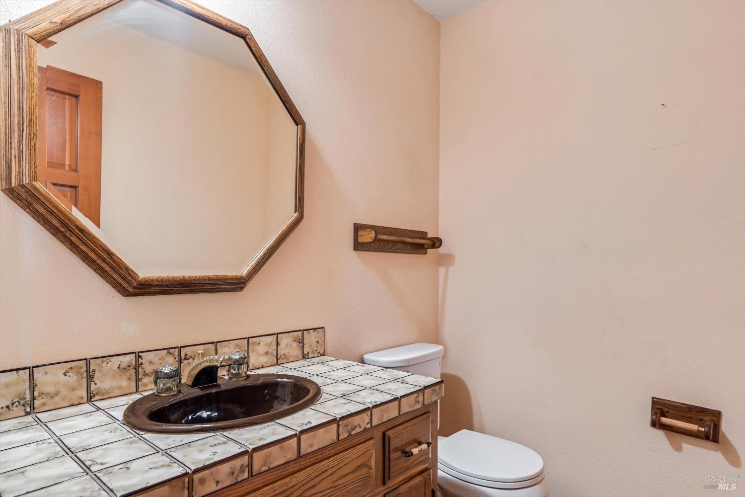 Detail Gallery Image 32 of 45 For 2319 Laguna Vista Dr, Novato,  CA 94945 - 3 Beds | 2/1 Baths