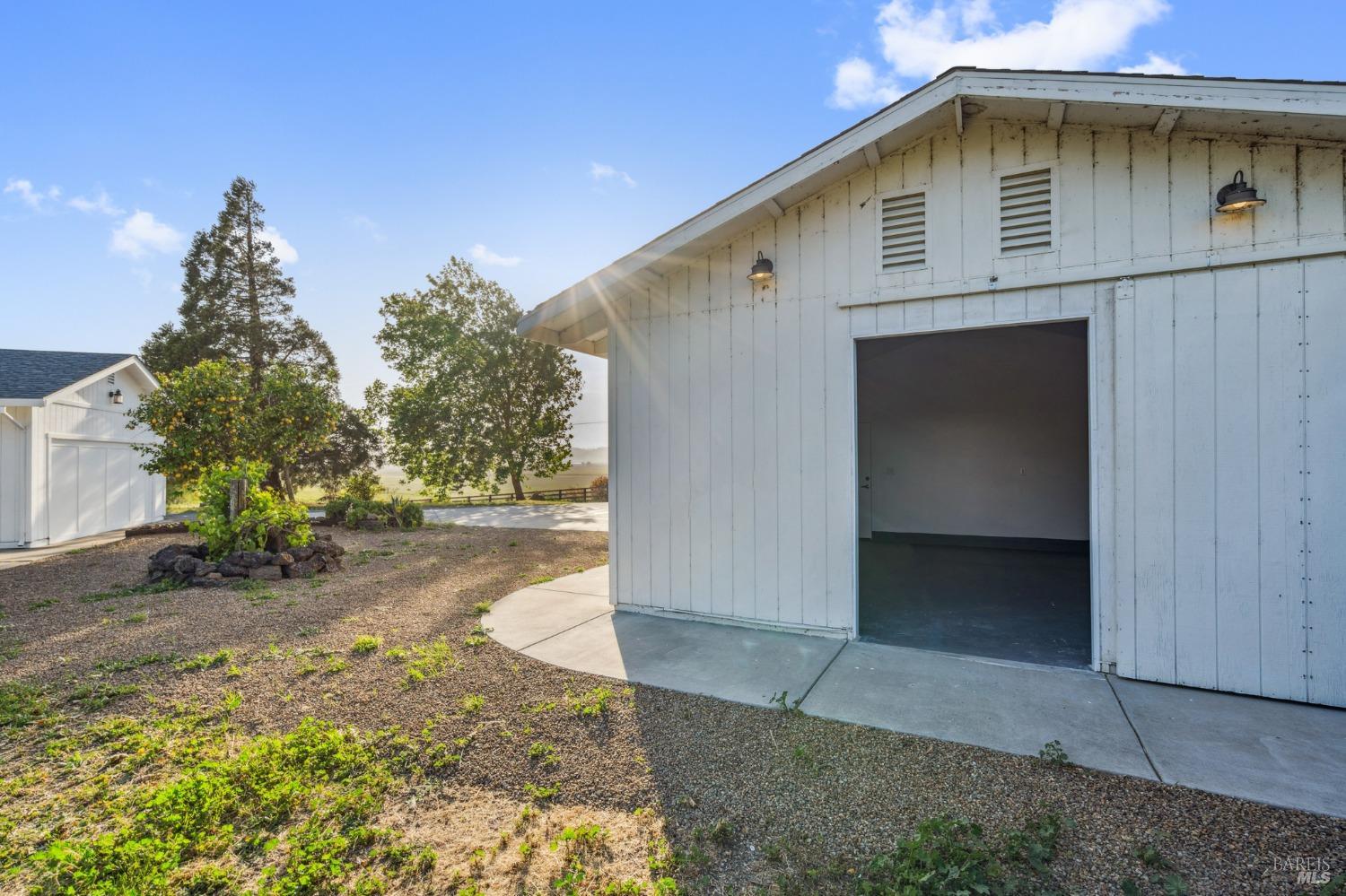 Detail Gallery Image 65 of 73 For 5082 Lakeville Hwy, Petaluma,  CA 94954 - 5 Beds | 4 Baths