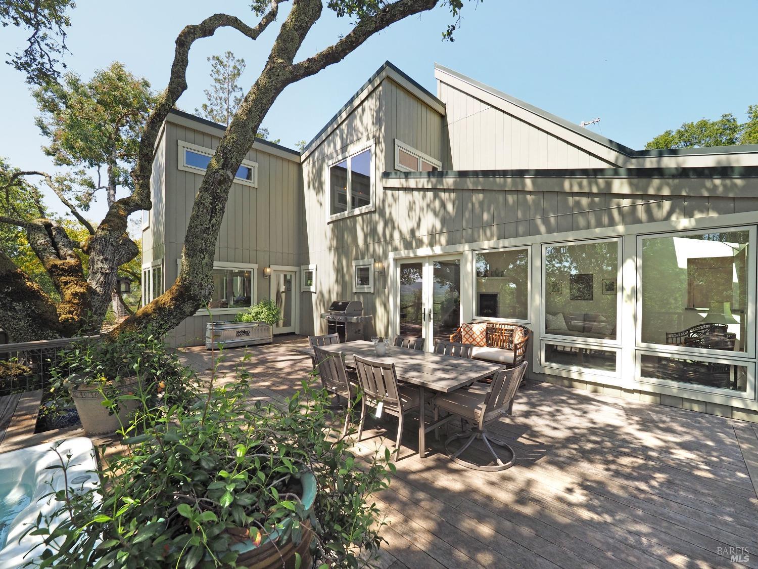 Detail Gallery Image 2 of 74 For 23078 Vineyard Rd, Geyserville,  CA 95441 - 3 Beds | 2 Baths