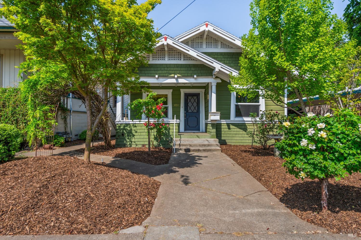 Detail Gallery Image 1 of 34 For 651 King St, Santa Rosa,  CA 95404 - 2 Beds | 2 Baths