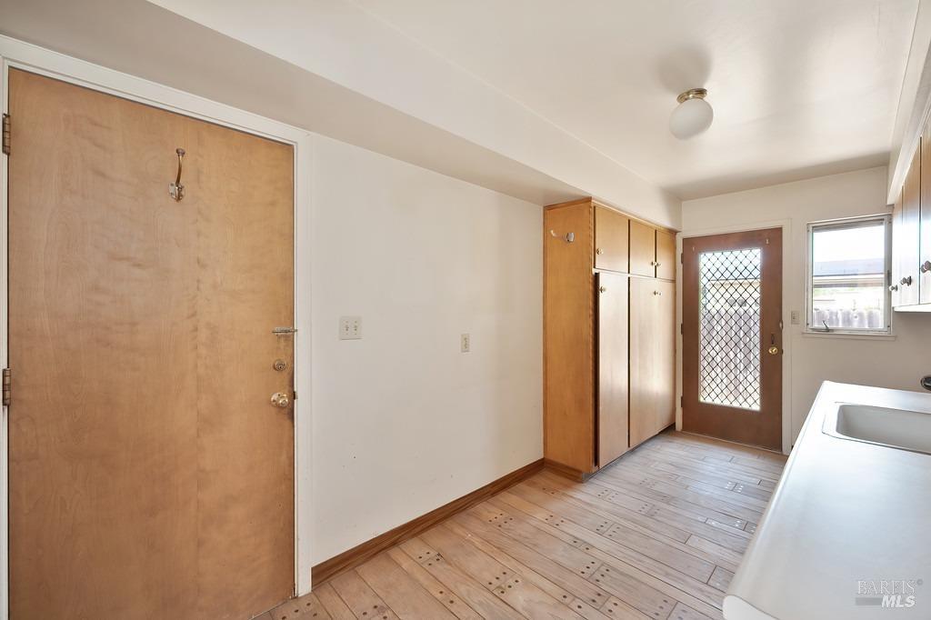 Detail Gallery Image 30 of 31 For 75 Edgewater Dr, Rio Vista,  CA 94571 - 3 Beds | 2/2 Baths