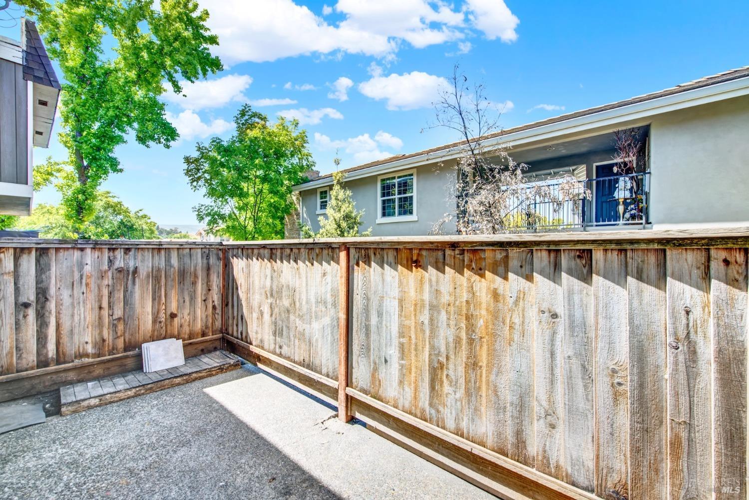 Detail Gallery Image 46 of 55 For 1402 Callen St #C,  Vacaville,  CA 95688 - 2 Beds | 1/1 Baths