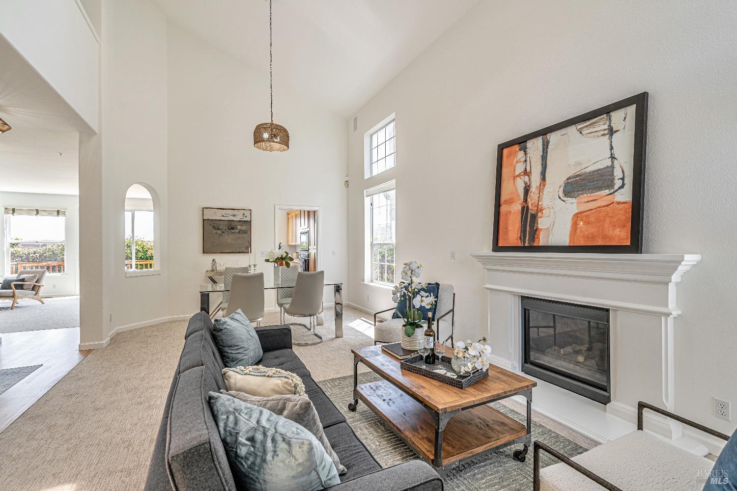 Detail Gallery Image 10 of 28 For 184 Baypoint Dr, San Rafael,  CA 94901 - 4 Beds | 3 Baths