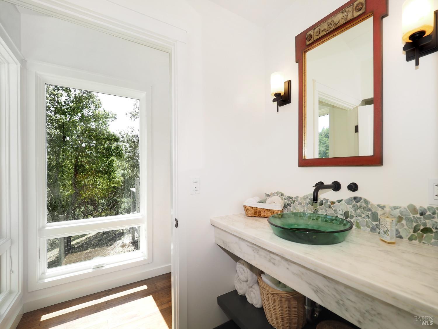 Detail Gallery Image 37 of 74 For 23078 Vineyard Rd, Geyserville,  CA 95441 - 3 Beds | 2 Baths