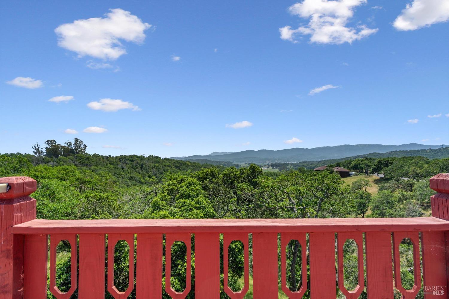 Detail Gallery Image 22 of 45 For 2319 Laguna Vista Dr, Novato,  CA 94945 - 3 Beds | 2/1 Baths