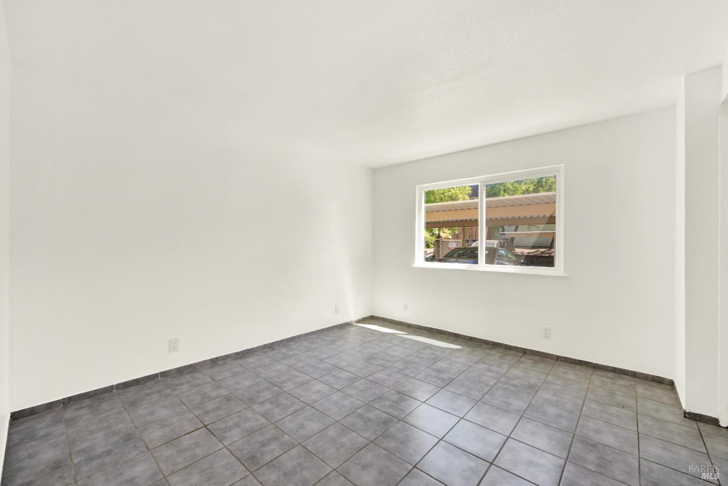 Detail Gallery Image 15 of 55 For 1402 Callen St #C,  Vacaville,  CA 95688 - 2 Beds | 1/1 Baths