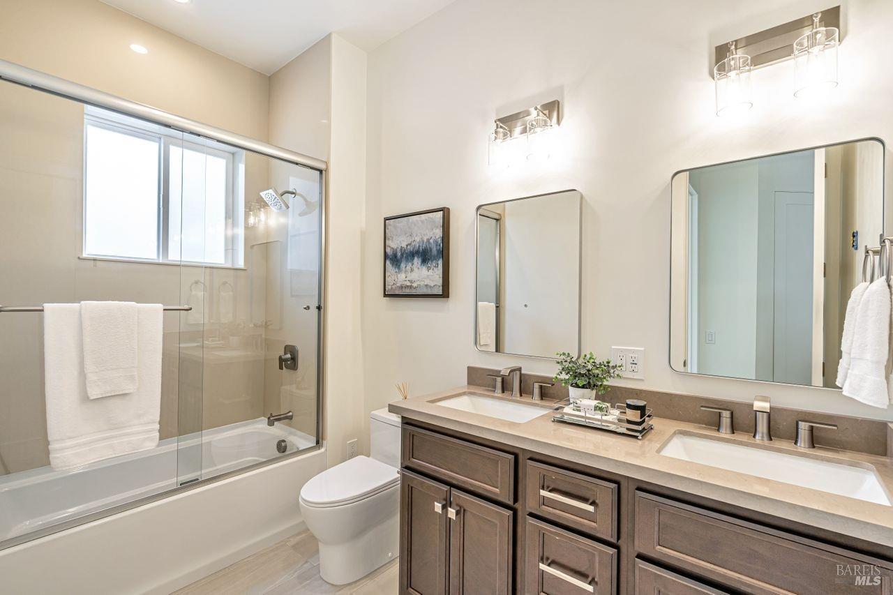 Detail Gallery Image 34 of 47 For 2022 Stony Oak Ct, Santa Rosa,  CA 95403 - 4 Beds | 3/1 Baths
