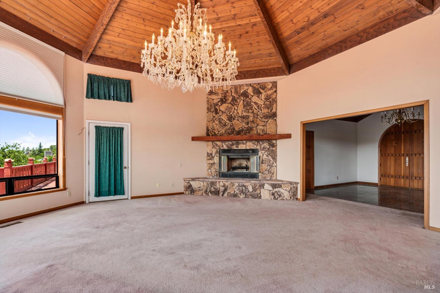 Detail Gallery Image 9 of 45 For 2319 Laguna Vista Dr, Novato,  CA 94945 - 3 Beds | 2/1 Baths