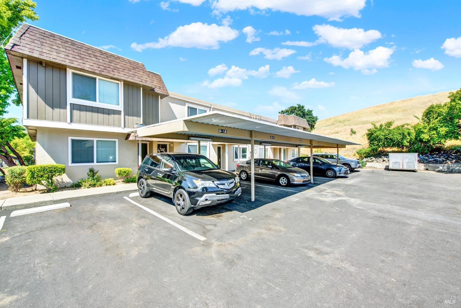 Detail Gallery Image 7 of 55 For 1402 Callen St #C,  Vacaville,  CA 95688 - 2 Beds | 1/1 Baths