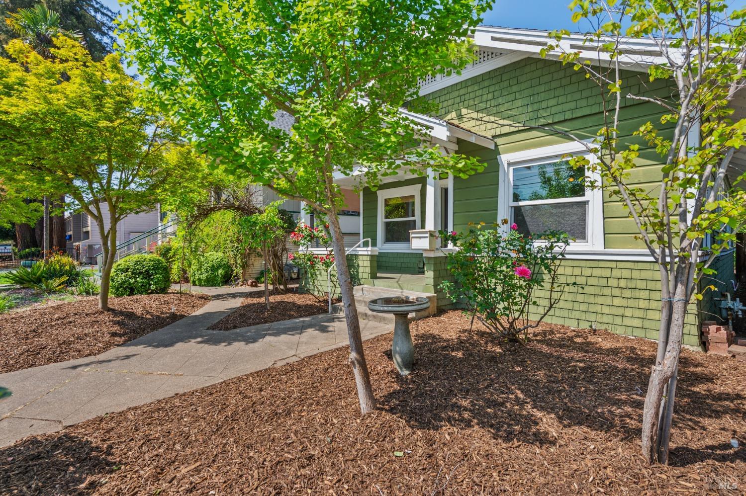 Detail Gallery Image 6 of 34 For 651 King St, Santa Rosa,  CA 95404 - 2 Beds | 2 Baths