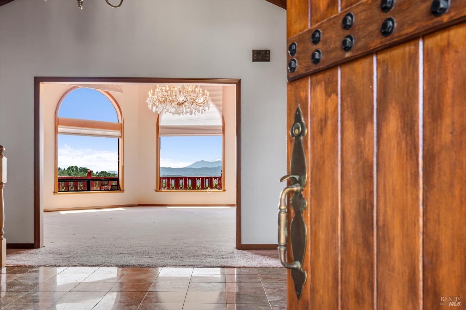 Detail Gallery Image 6 of 45 For 2319 Laguna Vista Dr, Novato,  CA 94945 - 3 Beds | 2/1 Baths