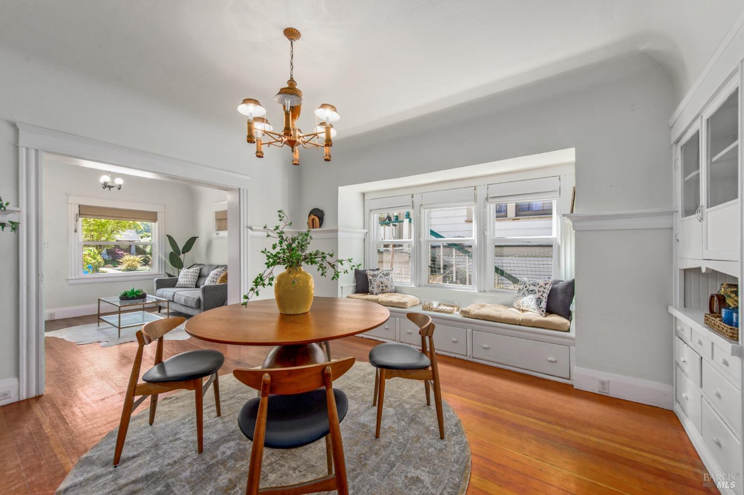 Detail Gallery Image 11 of 34 For 651 King St, Santa Rosa,  CA 95404 - 2 Beds | 2 Baths