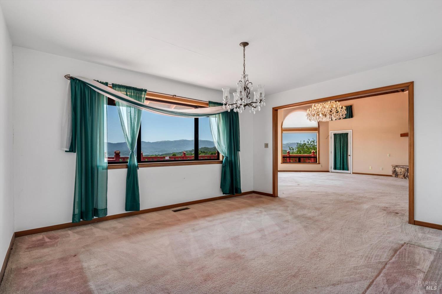 Detail Gallery Image 18 of 45 For 2319 Laguna Vista Dr, Novato,  CA 94945 - 3 Beds | 2/1 Baths