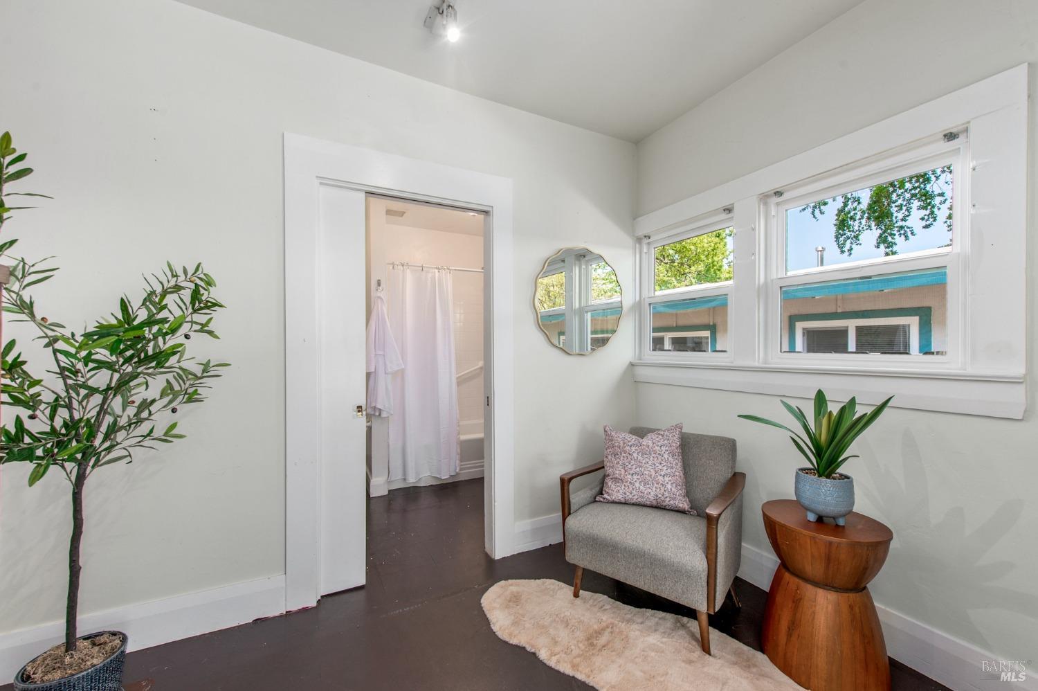 Detail Gallery Image 22 of 34 For 651 King St, Santa Rosa,  CA 95404 - 2 Beds | 2 Baths
