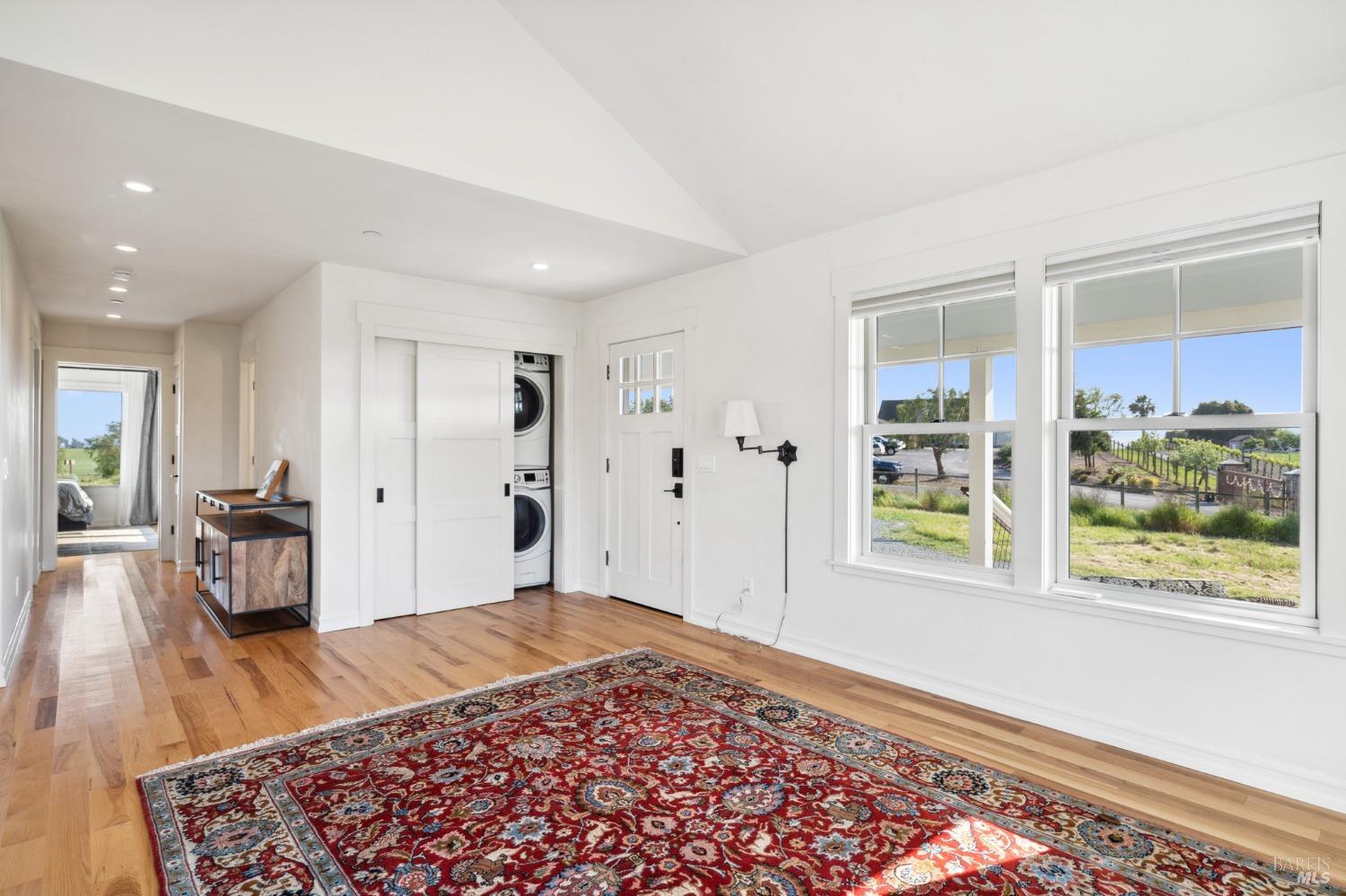 Detail Gallery Image 10 of 73 For 5082 Lakeville Hwy, Petaluma,  CA 94954 - 5 Beds | 4 Baths