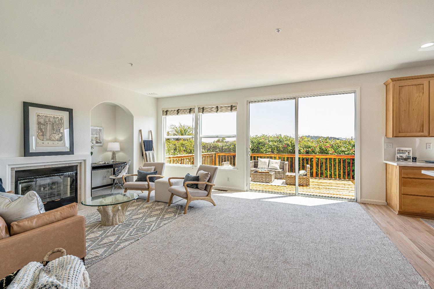 Detail Gallery Image 5 of 28 For 184 Baypoint Dr, San Rafael,  CA 94901 - 4 Beds | 3 Baths