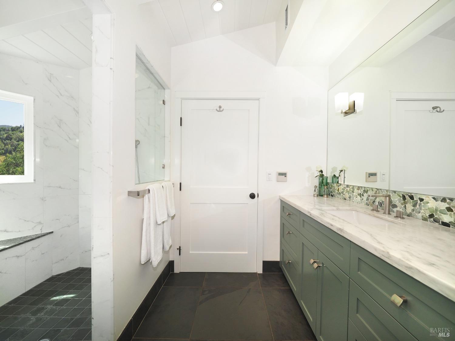 Detail Gallery Image 34 of 74 For 23078 Vineyard Rd, Geyserville,  CA 95441 - 3 Beds | 2 Baths
