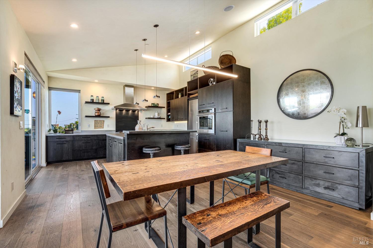 Detail Gallery Image 9 of 46 For 1364 Milton Rd, Napa,  CA 94559 - 3 Beds | 2 Baths