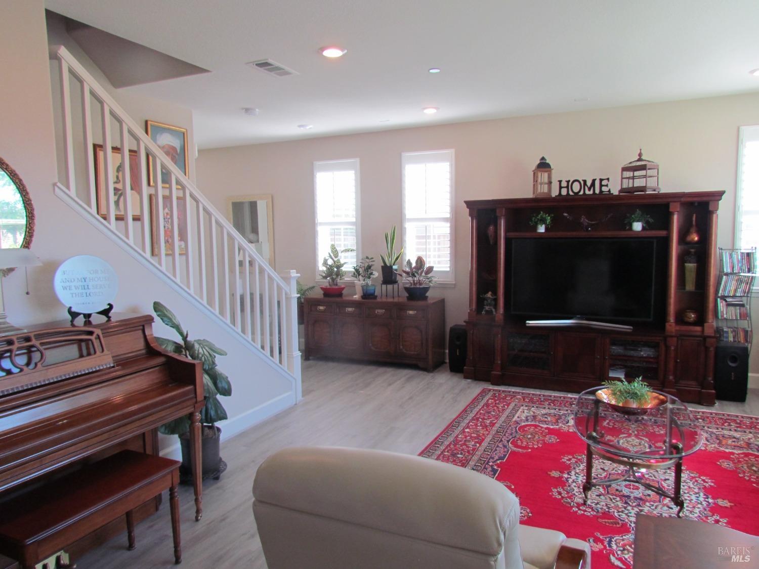 Blue River Drive, Vallejo, California image 4