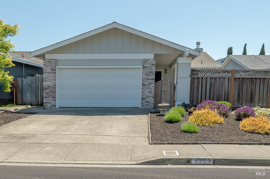 1329 Garmont Ct