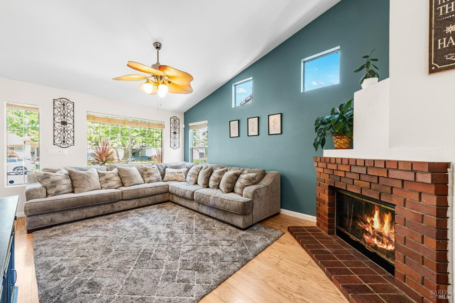 Detail Gallery Image 9 of 47 For 1760 Autumn Meadow Dr, Fairfield,  CA 94534 - 4 Beds | 2 Baths