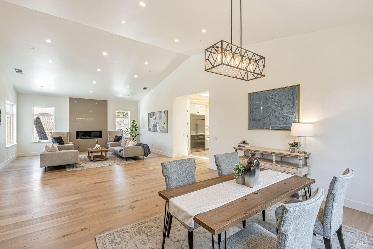 Detail Gallery Image 7 of 47 For 2022 Stony Oak Ct, Santa Rosa,  CA 95403 - 4 Beds | 3/1 Baths