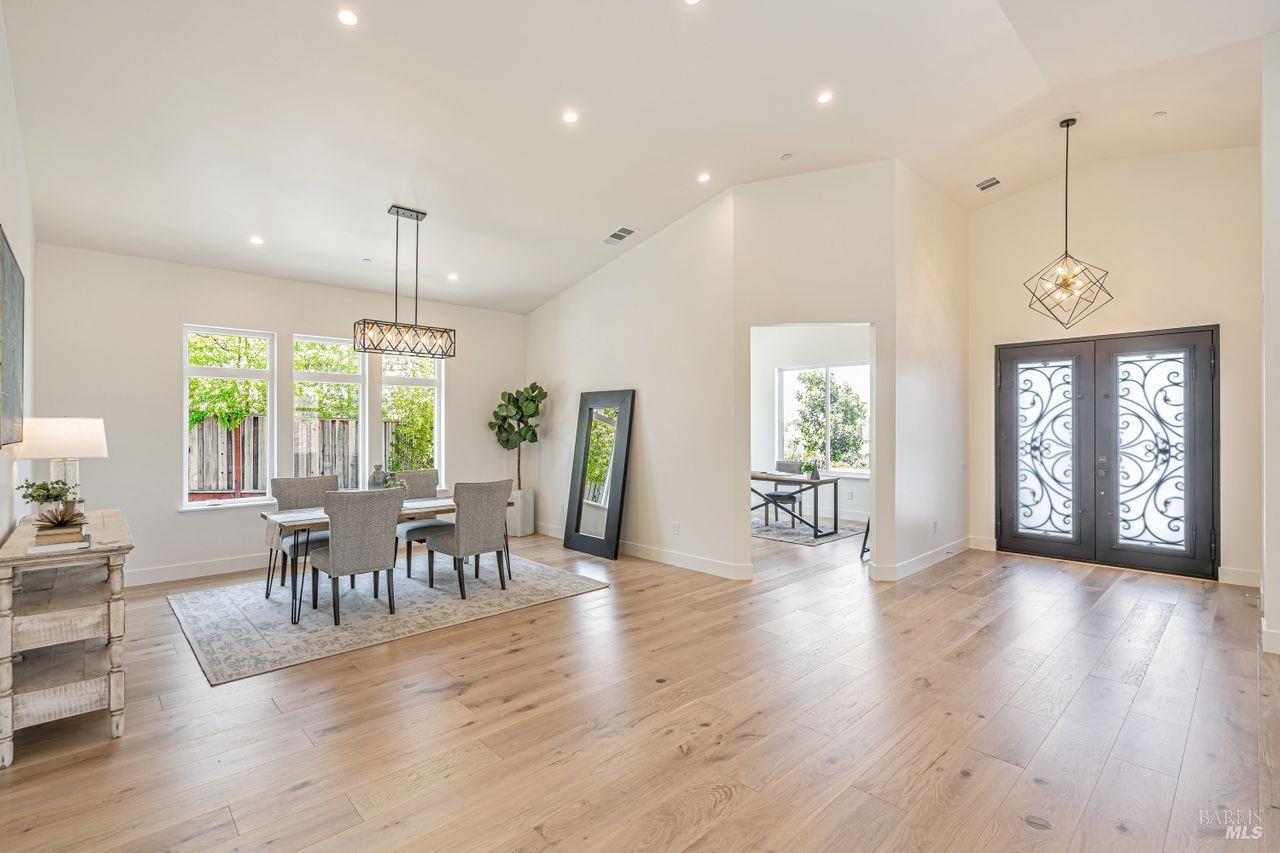 Detail Gallery Image 37 of 47 For 2022 Stony Oak Ct, Santa Rosa,  CA 95403 - 4 Beds | 3/1 Baths