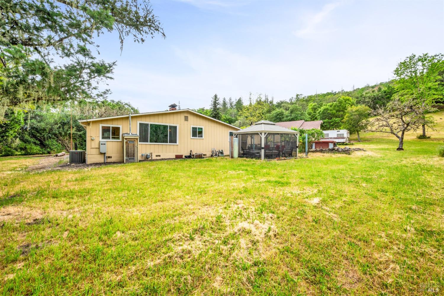 Detail Gallery Image 23 of 34 For 3091 Foothill Blvd, Calistoga,  CA 94515 - 3 Beds | 2 Baths