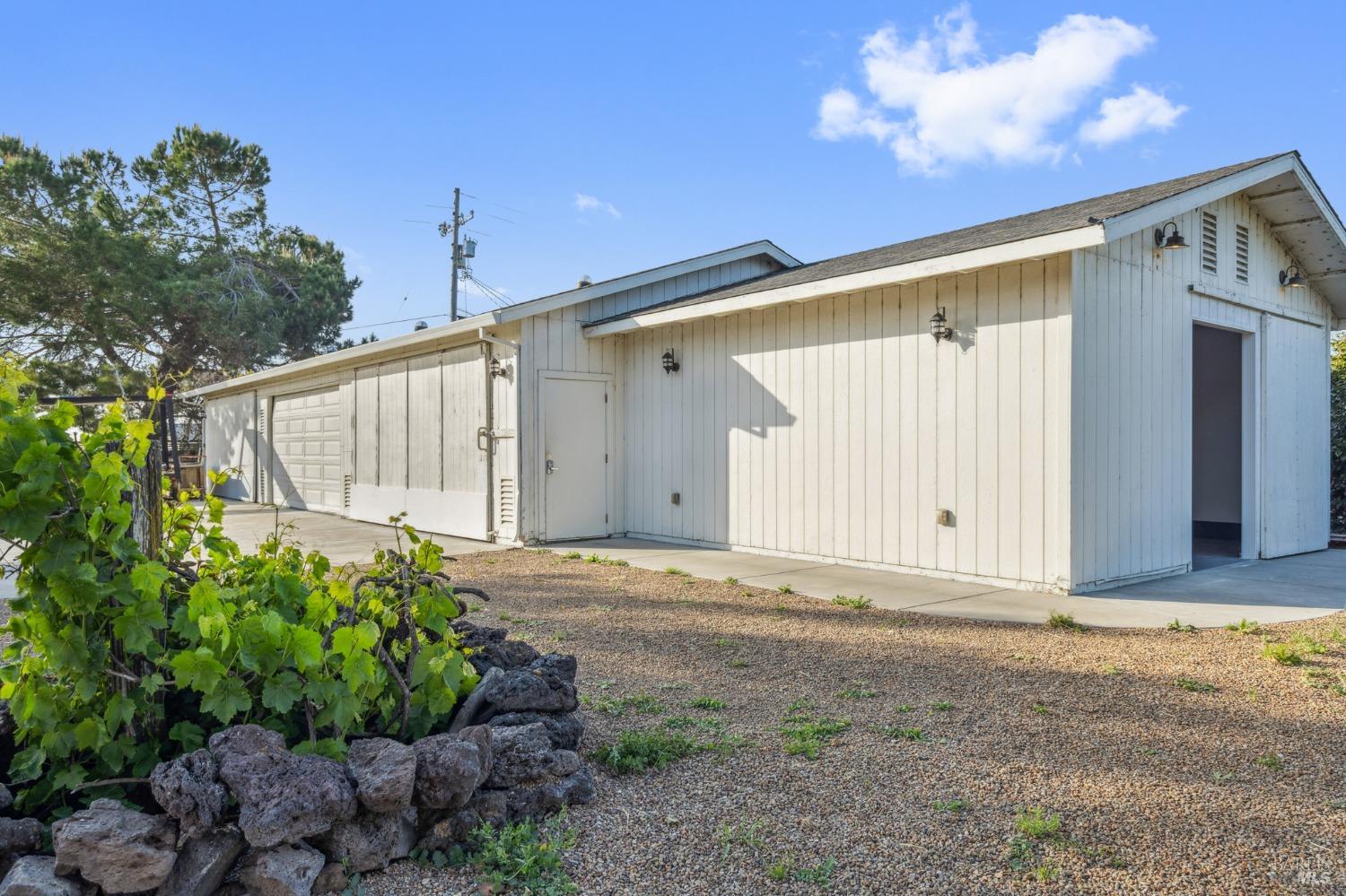 Detail Gallery Image 58 of 73 For 5082 Lakeville Hwy, Petaluma,  CA 94954 - 5 Beds | 4 Baths