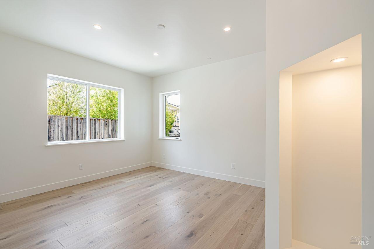 Detail Gallery Image 35 of 47 For 2022 Stony Oak Ct, Santa Rosa,  CA 95403 - 4 Beds | 3/1 Baths