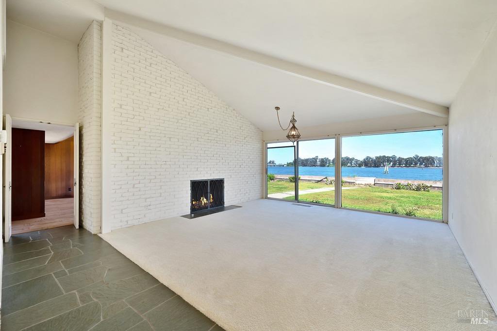 Detail Gallery Image 4 of 31 For 75 Edgewater Dr, Rio Vista,  CA 94571 - 3 Beds | 2/2 Baths