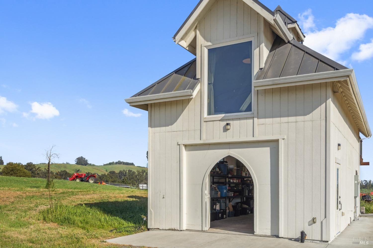 Detail Gallery Image 23 of 73 For 5082 Lakeville Hwy, Petaluma,  CA 94954 - 5 Beds | 4 Baths