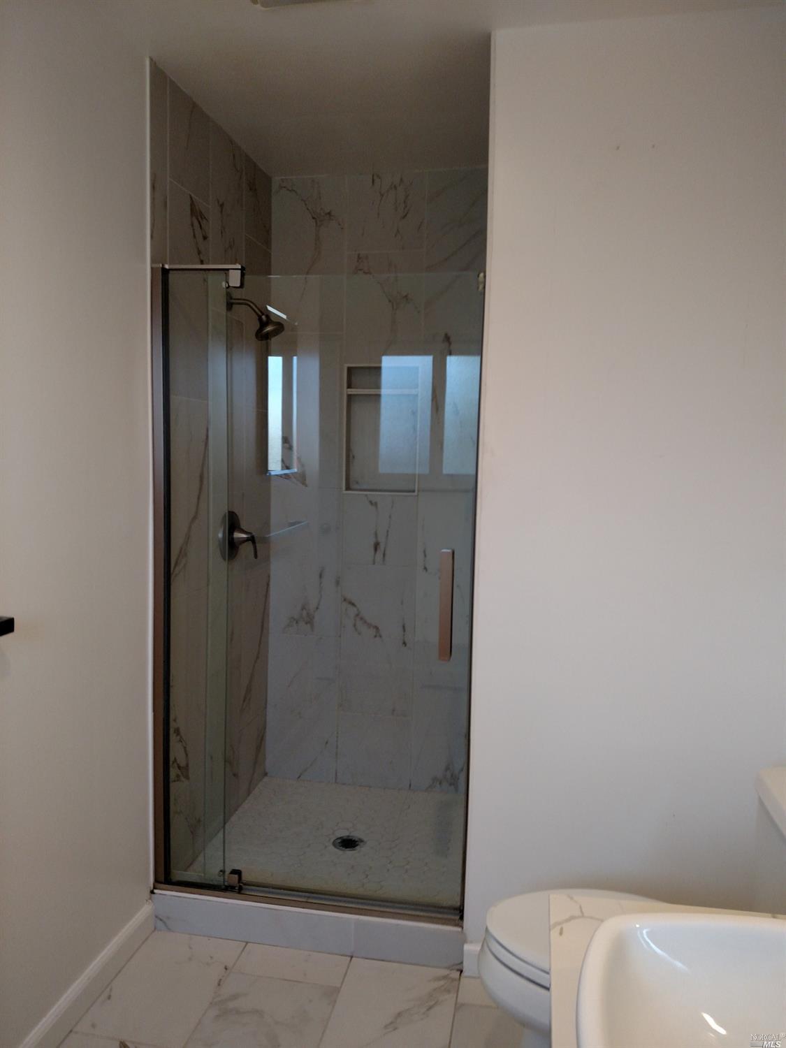 Detail Gallery Image 9 of 16 For 2514 Bethards Dr, Santa Rosa,  CA 95405 - 3 Beds | 2 Baths