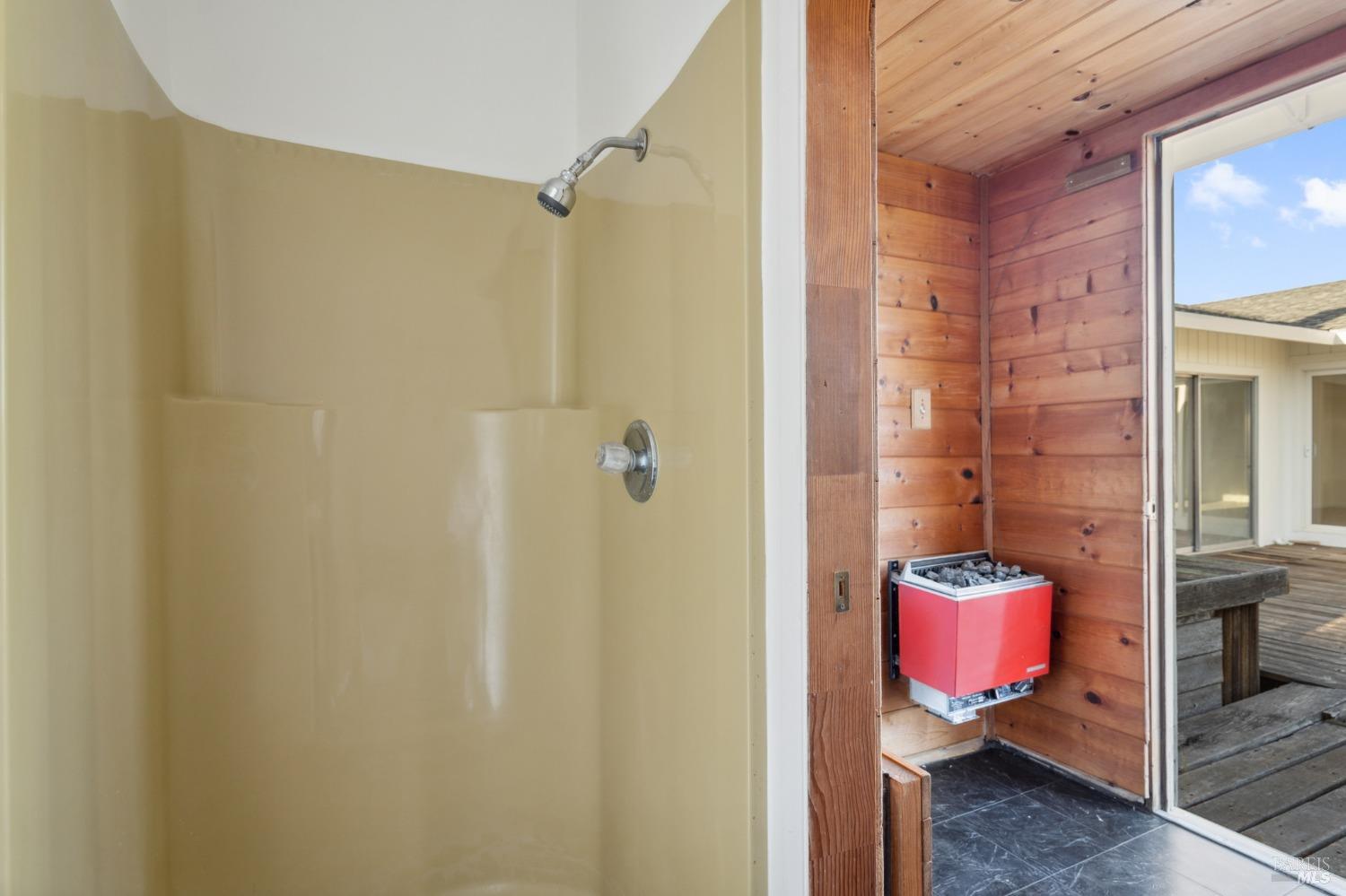 Detail Gallery Image 44 of 73 For 5082 Lakeville Hwy, Petaluma,  CA 94954 - 5 Beds | 4 Baths