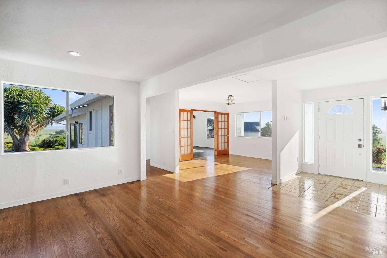 Detail Gallery Image 32 of 73 For 5082 Lakeville Hwy, Petaluma,  CA 94954 - 5 Beds | 4 Baths
