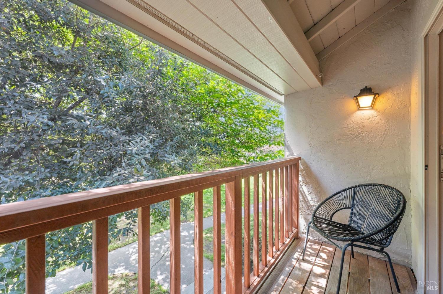 Detail Gallery Image 28 of 37 For 1002 Eleanor Ave, Rohnert Park,  CA 94928 - 2 Beds | 1/1 Baths