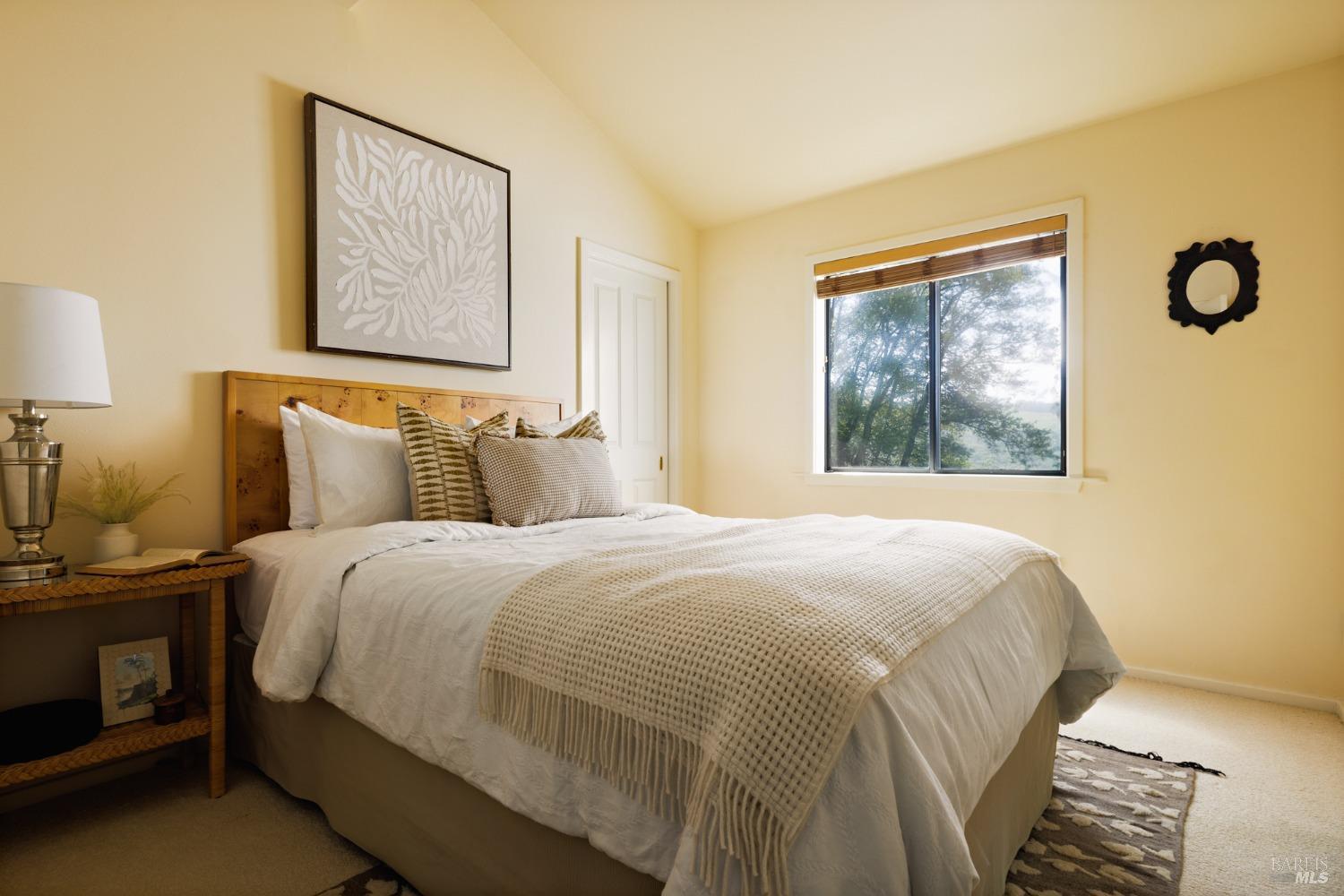 Detail Gallery Image 15 of 44 For 6710 Round Oak Rd, Penngrove,  CA 94951 - 4 Beds | 4/1 Baths