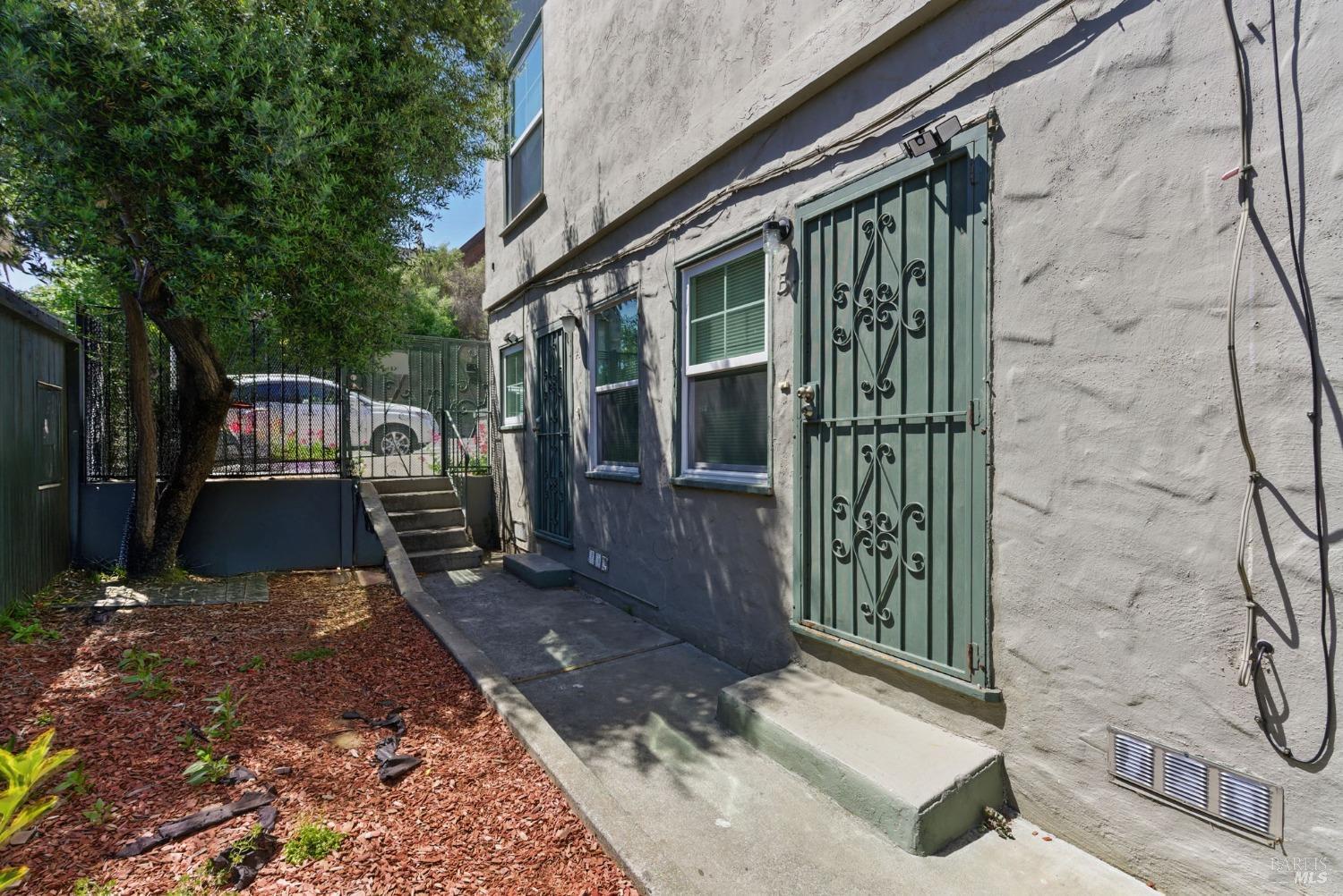 Detail Gallery Image 9 of 59 For 914 Sacramento St, Vallejo,  CA 94590 - – Beds | – Baths