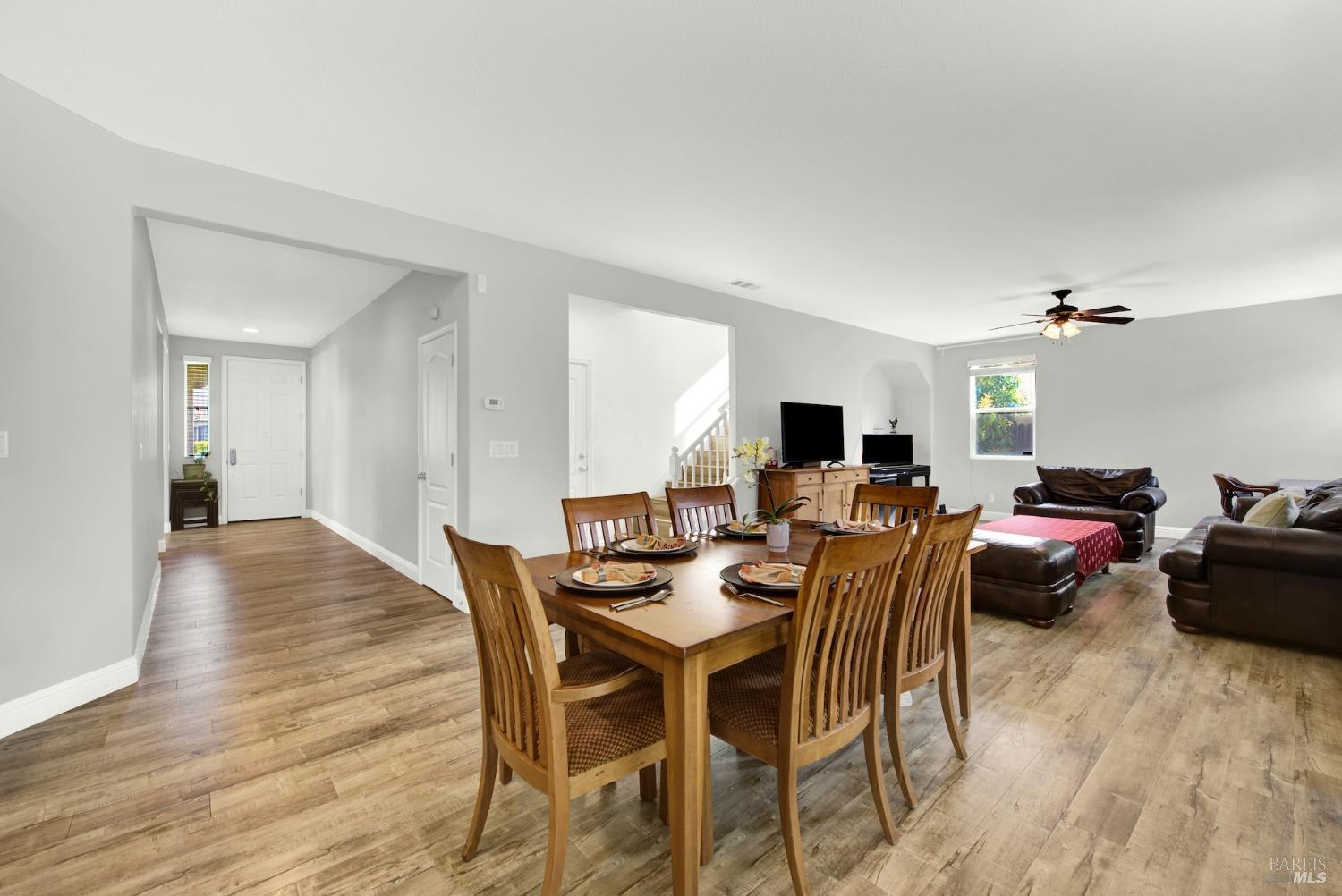 Detail Gallery Image 10 of 54 For 212 via Del Sol Unkn, Vacaville,  CA 95687 - 4 Beds | 3 Baths