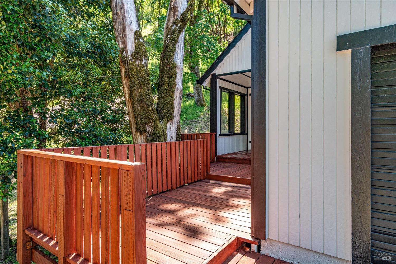 Detail Gallery Image 2 of 42 For 168 Ridgecrest Dr, Napa,  CA 94558 - 3 Beds | 2 Baths