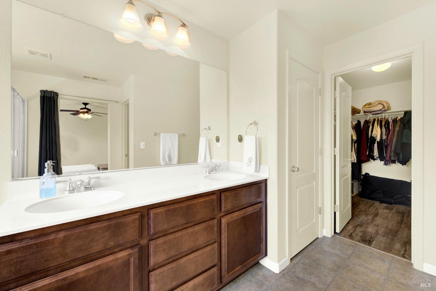 Detail Gallery Image 27 of 54 For 212 via Del Sol Unkn, Vacaville,  CA 95687 - 4 Beds | 3 Baths