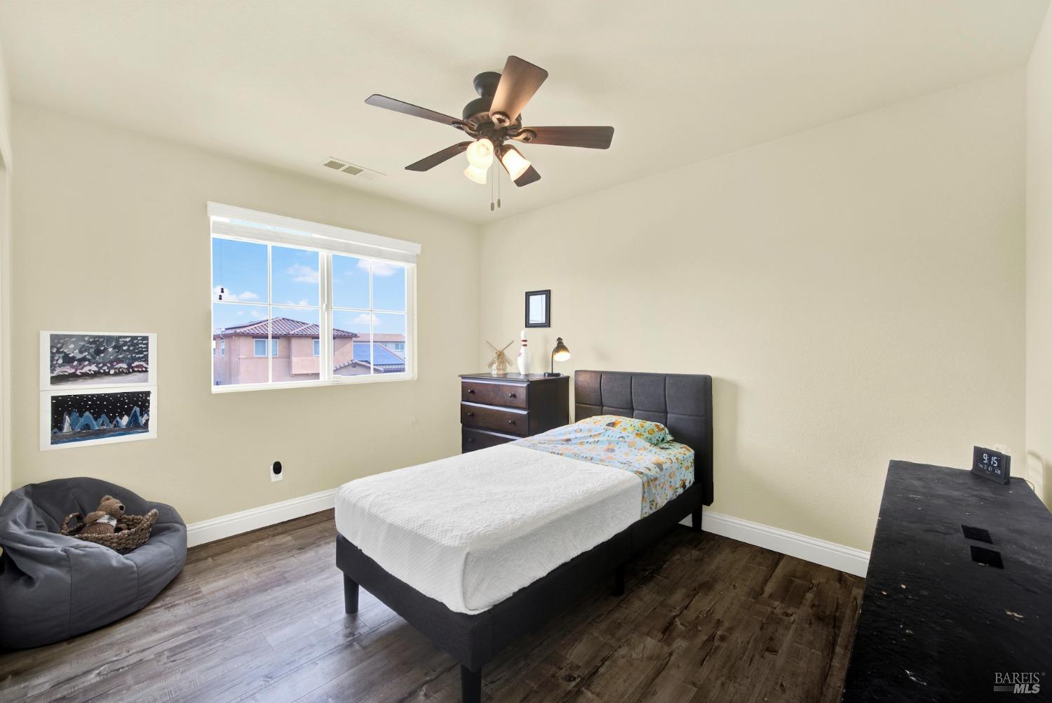 Detail Gallery Image 30 of 54 For 212 via Del Sol Unkn, Vacaville,  CA 95687 - 4 Beds | 3 Baths