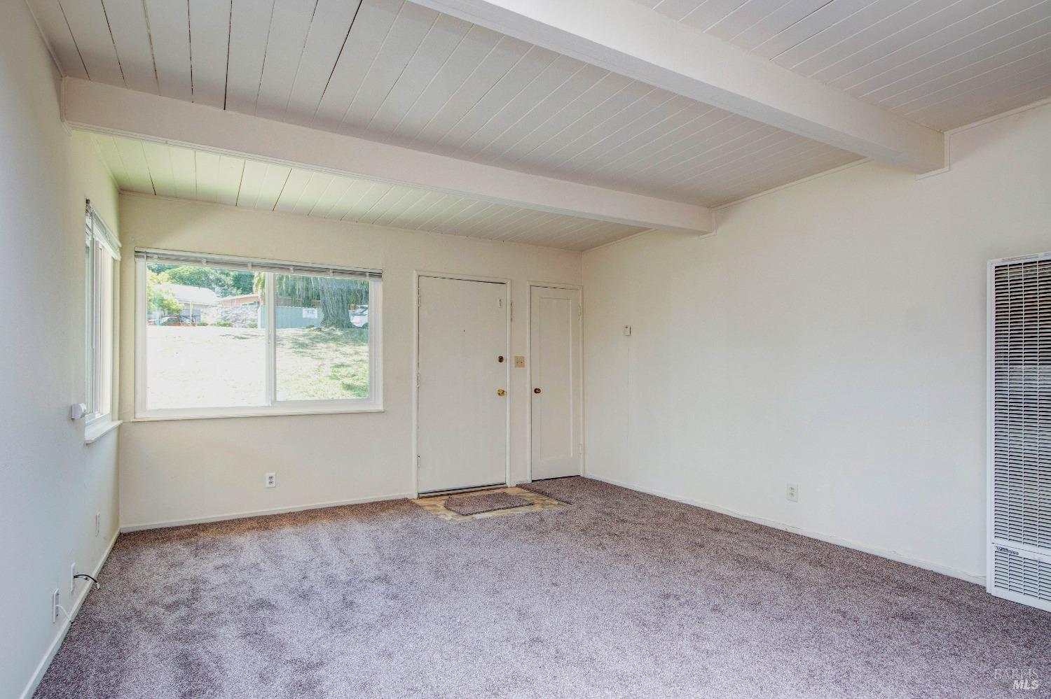 Detail Gallery Image 4 of 15 For 1450 Magazine St, Vallejo,  CA 94591 - 3 Beds | 1 Baths