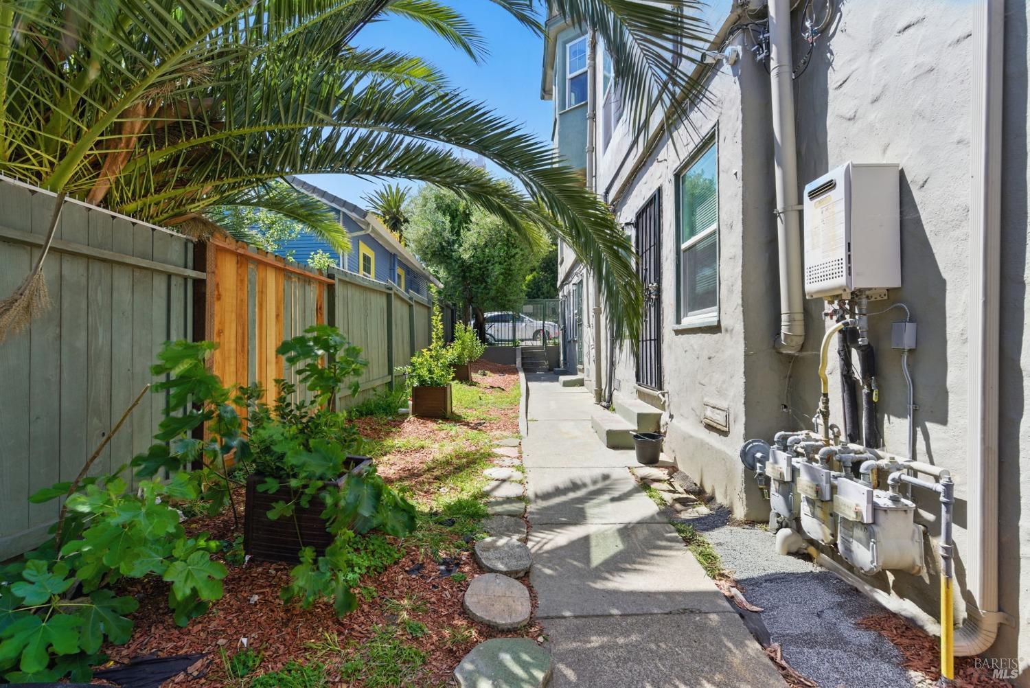 Detail Gallery Image 8 of 59 For 914 Sacramento St, Vallejo,  CA 94590 - – Beds | – Baths