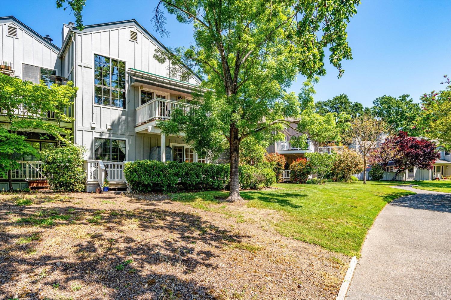 Detail Gallery Image 34 of 36 For 18120 Vassar Ct, Sonoma,  CA 95476 - 3 Beds | 3/1 Baths
