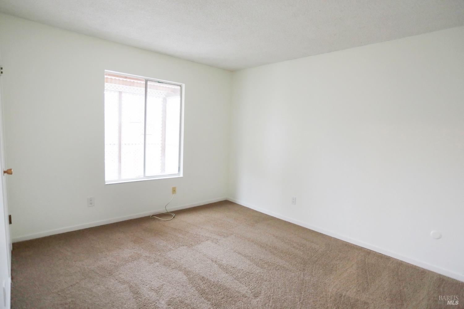 Detail Gallery Image 13 of 16 For 965 Eleanor Ave, Rohnert Park,  CA 94928 - 3 Beds | 1 Baths