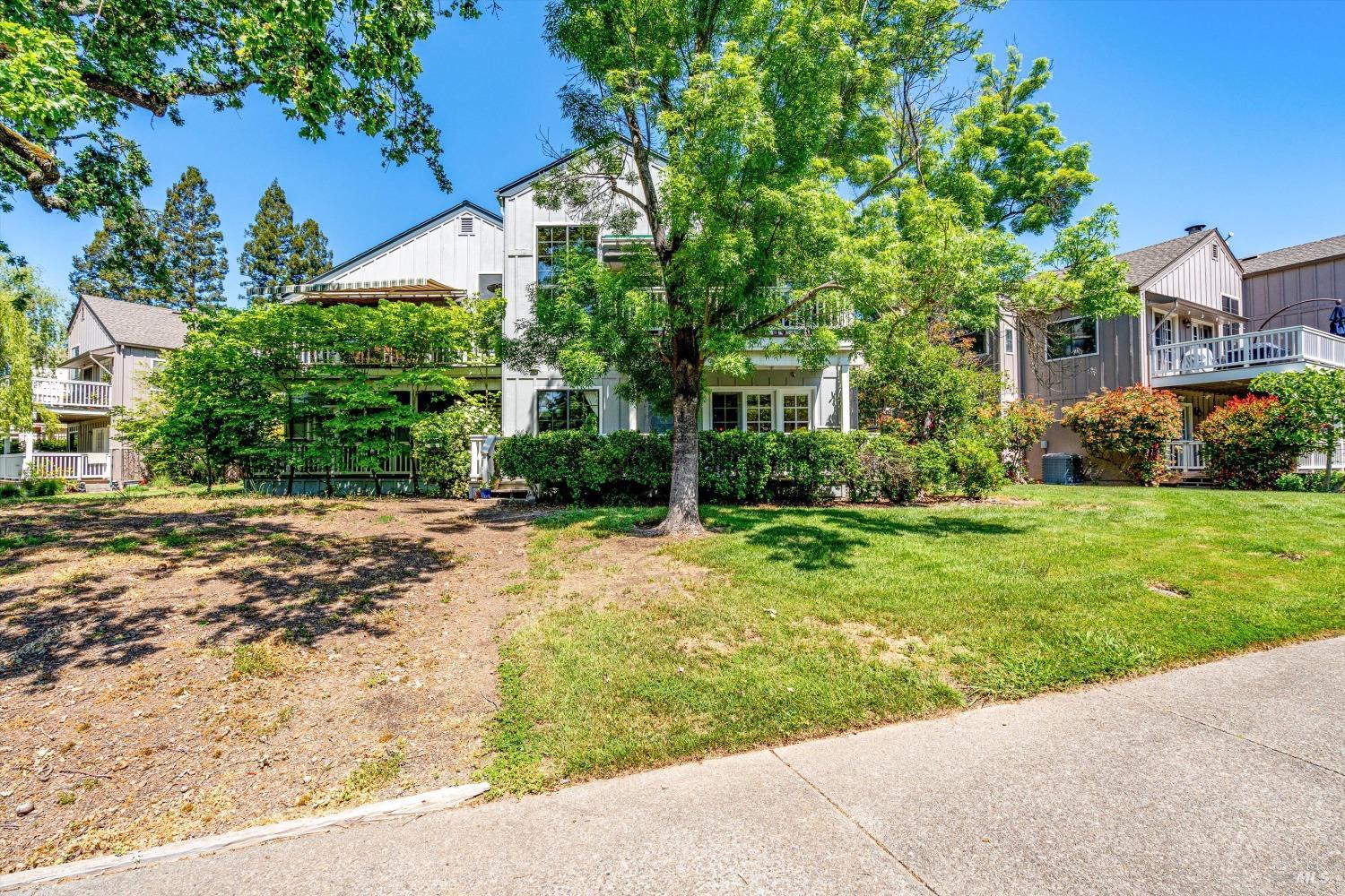 Detail Gallery Image 35 of 36 For 18120 Vassar Ct, Sonoma,  CA 95476 - 3 Beds | 3/1 Baths